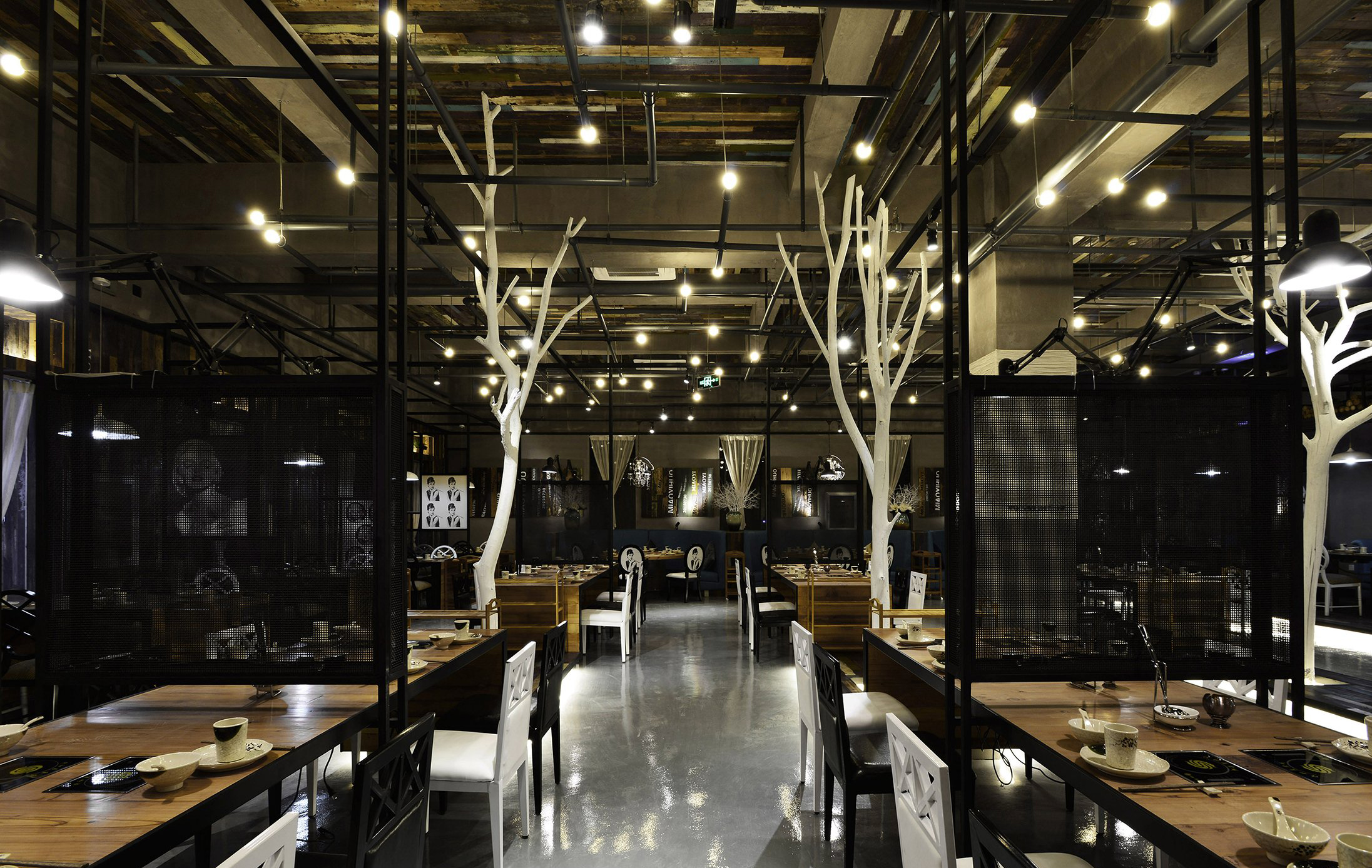 南京專業(yè)火鍋店裝修公司 火鍋店裝修應重點解決